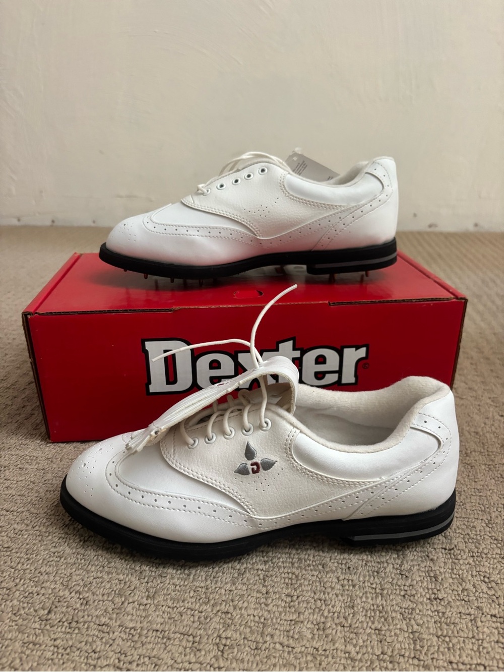 NWT Dexter women’s white leather golf shoes